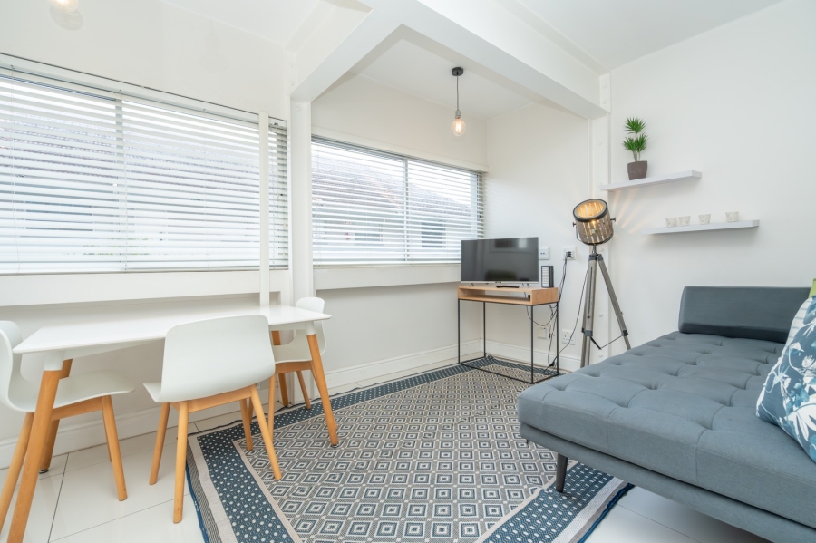 1 Bedroom Property for Sale in Three Anchor Bay Western Cape